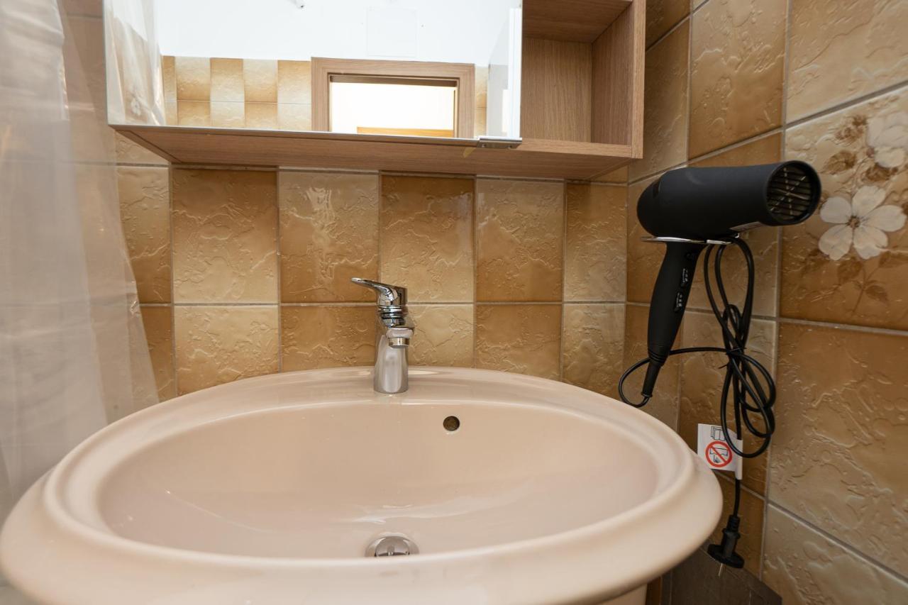 A Spacious 3-Bedroom Apartment With King-Size Beds Is Located Within 5 Minute'S Walk From The Prater Виена Екстериор снимка
