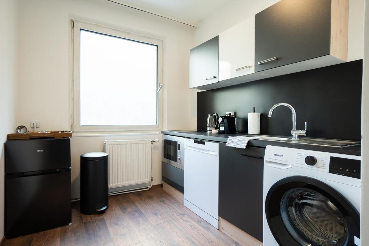 A Spacious 3-Bedroom Apartment With King-Size Beds Is Located Within 5 Minute'S Walk From The Prater Виена Екстериор снимка